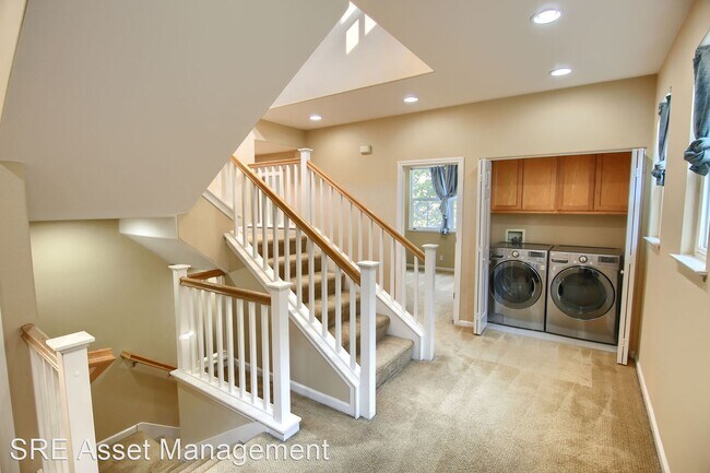 Building Photo - 4 br, 4 bath House - 232 Meadow Pine Pl