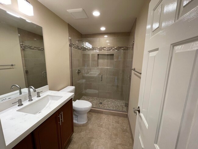 Building Photo - 43376 Cook St