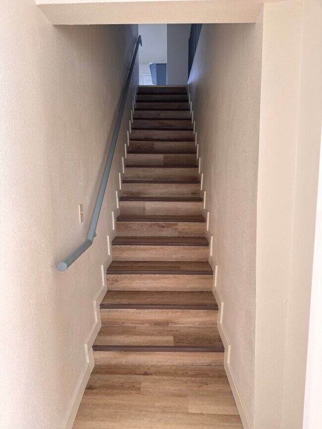 Building Photo - 1060 McFarland Ave