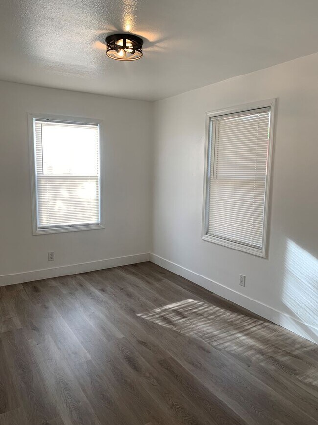 Building Photo - 2457 Orchard Way