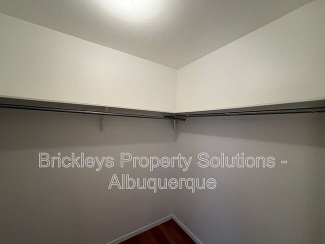 Building Photo - 8444 Spain Rd NE