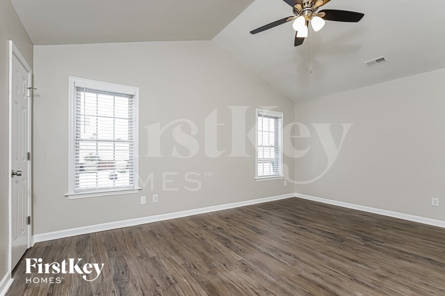 Building Photo - 5902 Black Willow Dr
