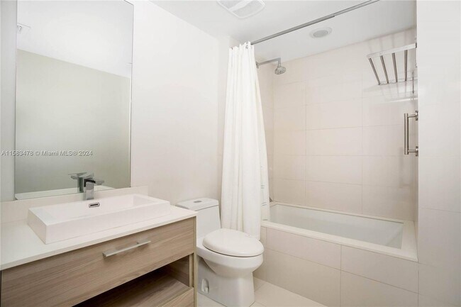 Building Photo - 1300 South Miami Avenue Apt #1708, Miami, ...