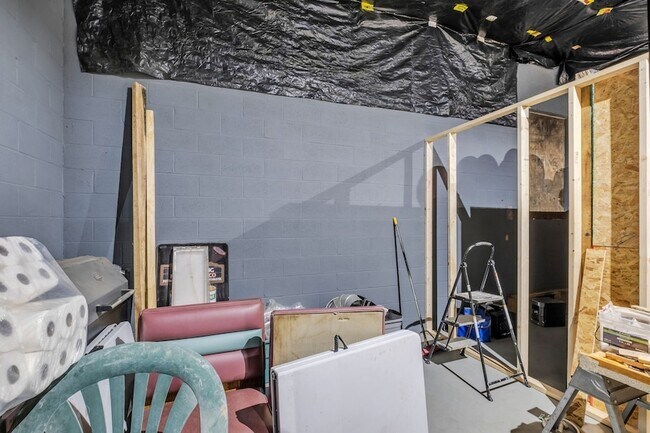 Building Photo - 1409 Buffalo Rd