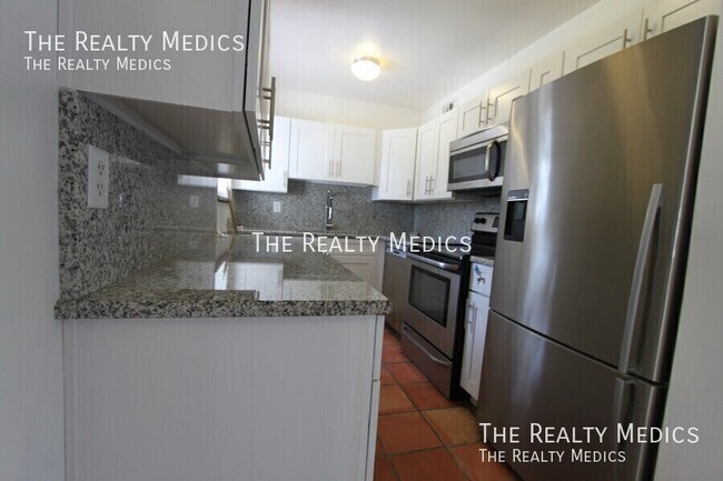 Building Photo - 619 Santa Fe Ln