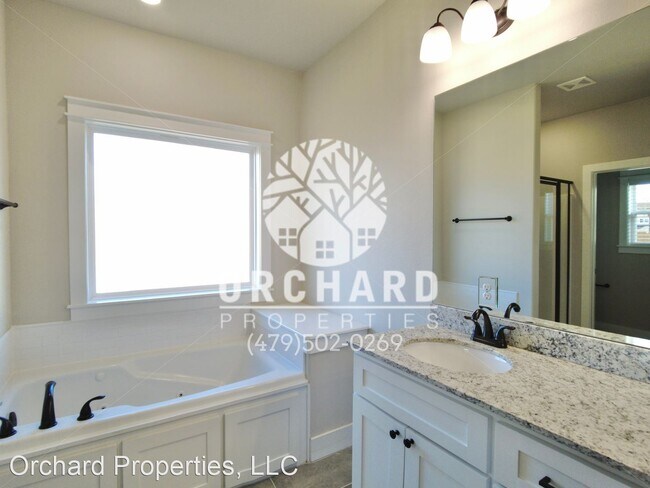 Building Photo - 4 br, 3 bath House - 1228 Giulia Ave.