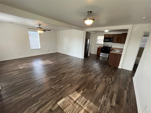 Building Photo - 1107 Calle Real