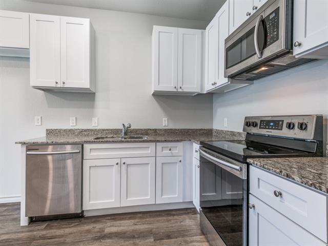 Building Photo - 1940 Melrose St