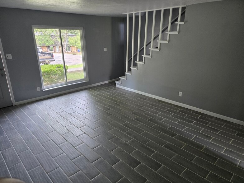 Building Photo - Serenity Montreat Village