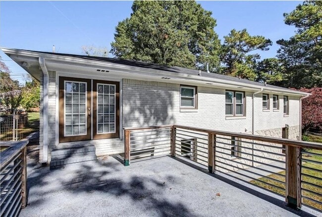 Building Photo - 2144 Keheley Dr