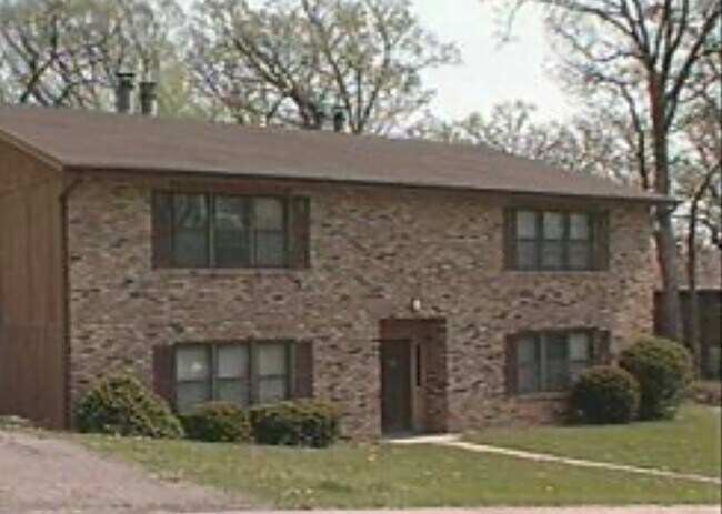 Building Photo - Harp & Shamrock Properties