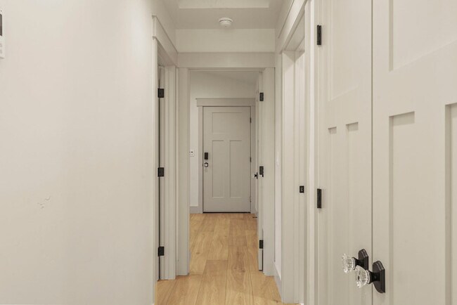 Building Photo - Beautiful 2 bedroom 1 bathroom New Build Close to UC Davis and McGeorge Law School
