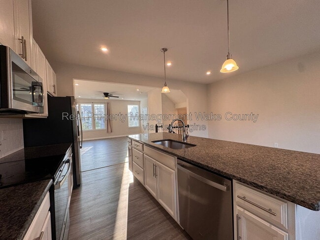 Building Photo - 8604 Red Canyon Way