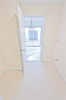 Building Photo - 2914 Waypark Dr