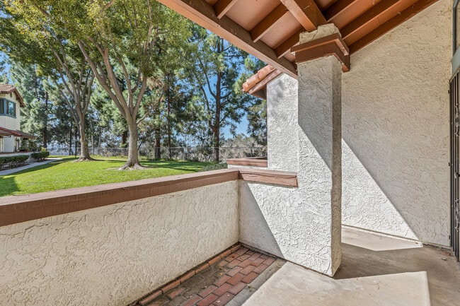 Building Photo - 7962 Mission Vista Dr