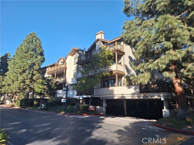 Building Photo - 2559 Plaza del Amo