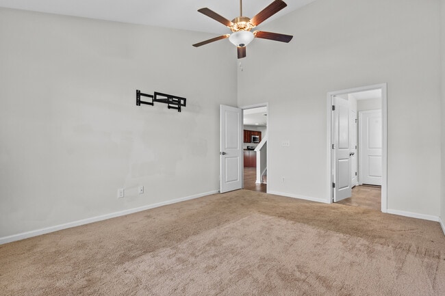 Building Photo - 424 Keeble Dr