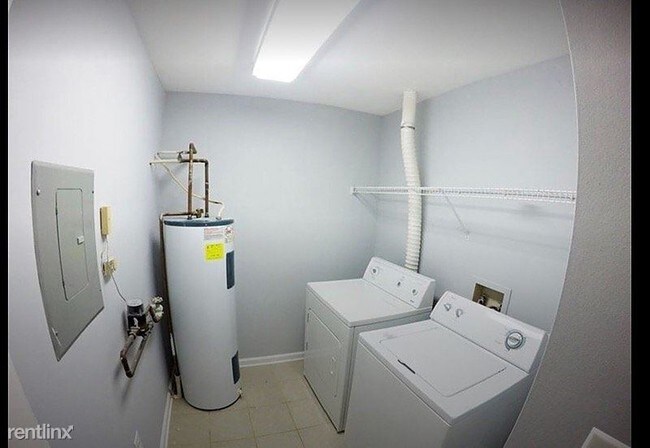Building Photo - 3 br, 2 bath Condo - 8040 Needwood Road 204