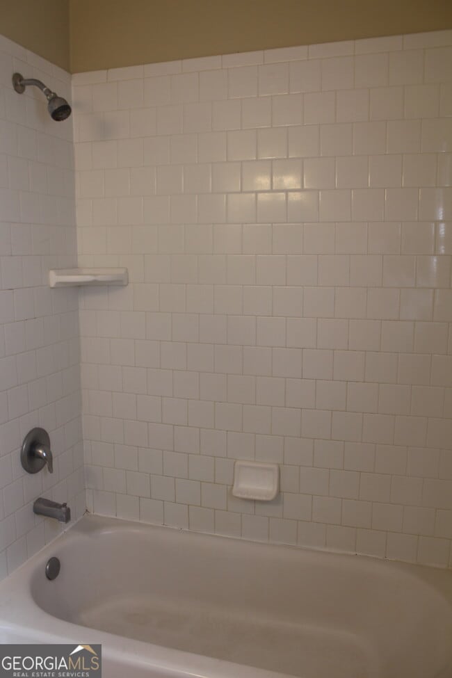 Building Photo - 128 Sandy Way