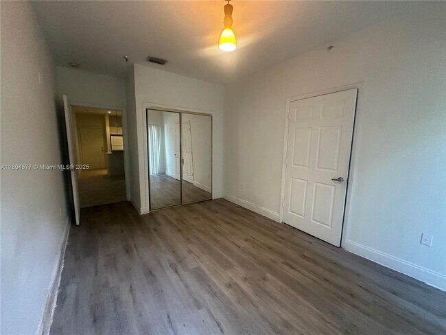 Building Photo - 2734 Bird Ave