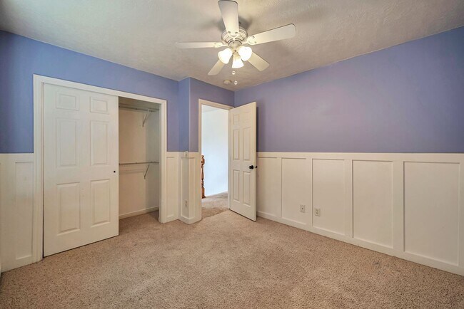 Building Photo - Beautiful Riverton Townhome in Gated Community w 1 car garage attached