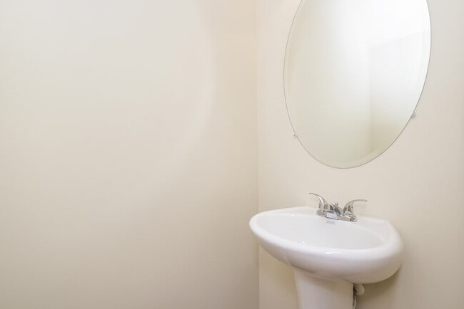 Building Photo - 231 Jefferson Ave