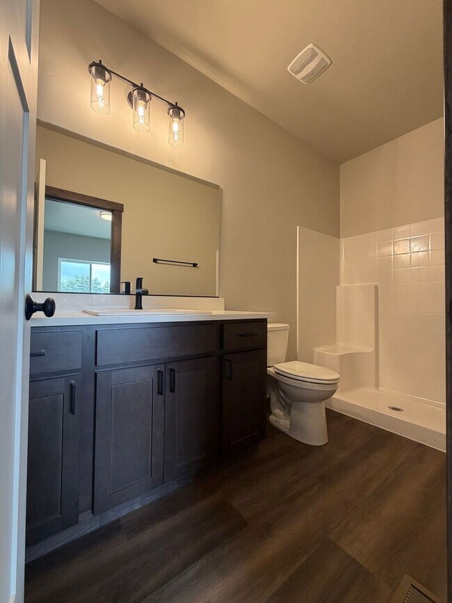 Building Photo - Beautiful & Brand New 4 bd/2.5 ba Home