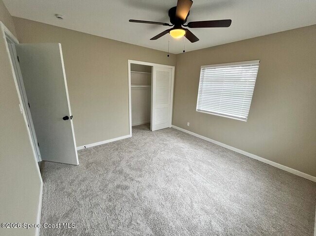 Building Photo - 1554 Hillcrest Dr