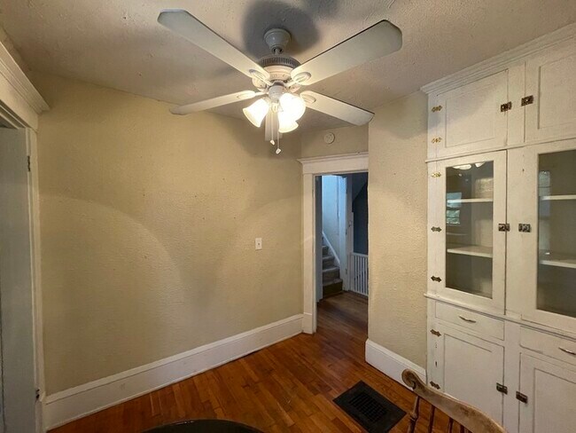 Building Photo - Wealthy St / Cherry St Duplex for Rent