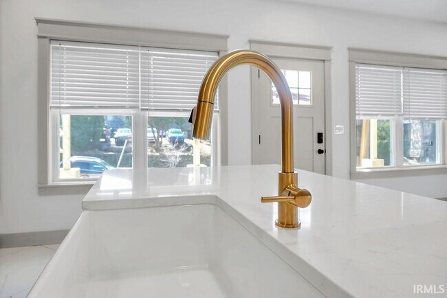 Building Photo - 1104 N Grant St