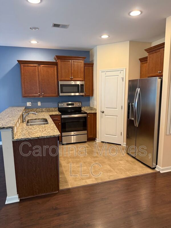 Building Photo - 123 Dunnsmore Dr