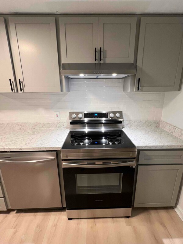 Building Photo - 531 Ditmar St