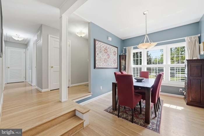 Building Photo - 9220 Forest Haven Dr