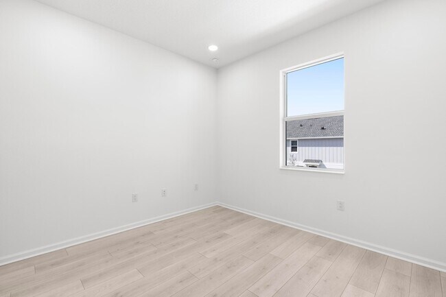 Building Photo - 4416 Longwood Lk Sq