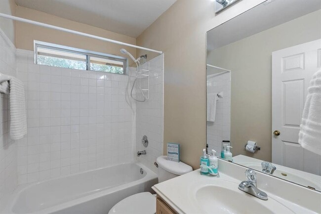 Building Photo - 7704 Plateau Cove