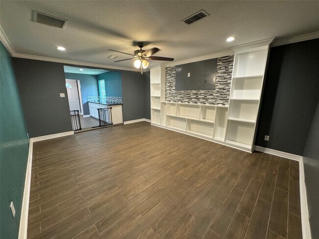 Building Photo - 12707 Nyack Dr