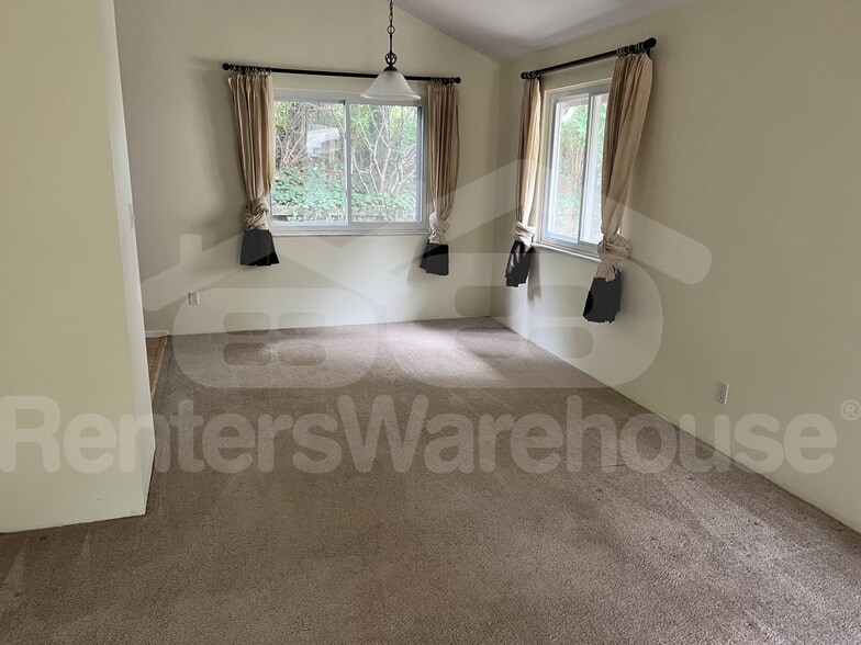 Building Photo - 1470 Pine Row Ct