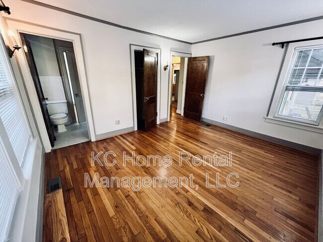 Building Photo - 3725 Locust St