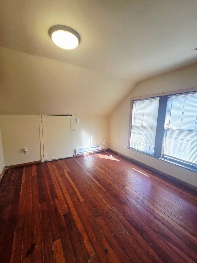 Building Photo - 12051 S Yale Ave