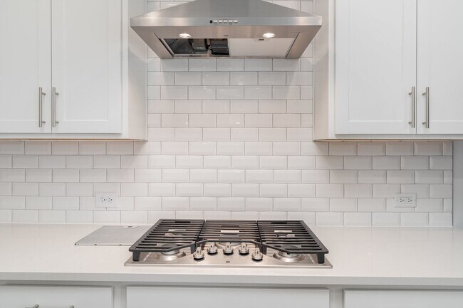 Building Photo - Newly Built 5 Bedroom Home in Knightdale!