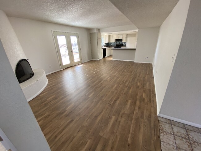 Building Photo - 3871 W Mars St