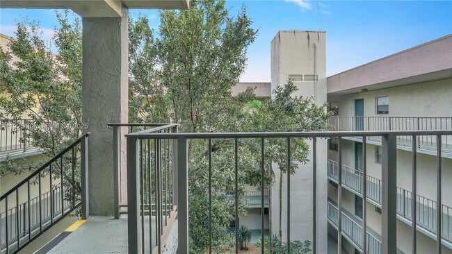 Building Photo - 1810 SW 81st Ave