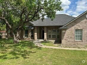 Building Photo - 3000 Pecan Springs Rd