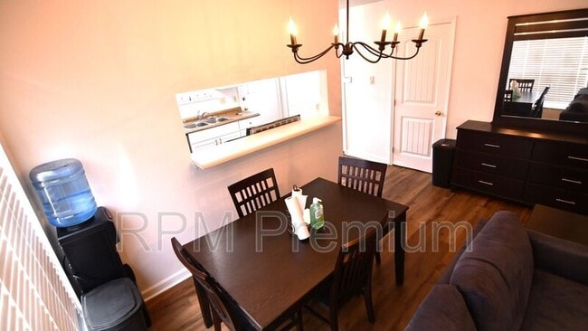 Building Photo - 1795 Boulevard De Province Blvd