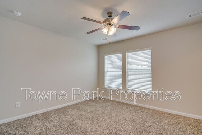Building Photo - 1830 Butternut Dr