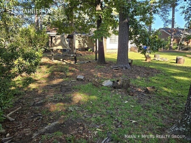 Building Photo - 316 Rainier Dr