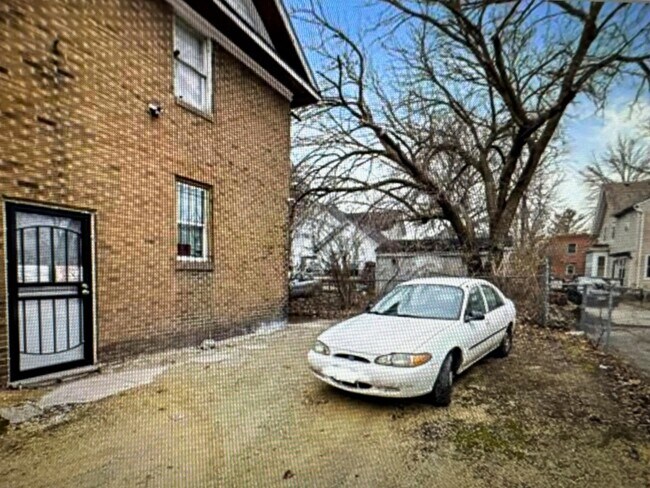 Building Photo - 314 N Longwood St
