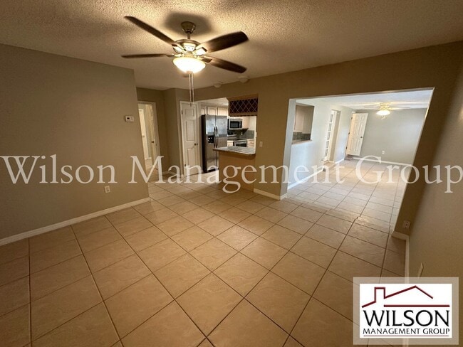 Building Photo - 620 Lakespur Ln