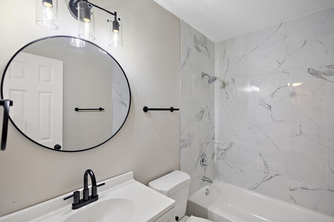 Building Photo - 647 Rio Street