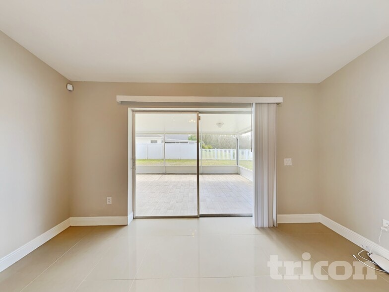 Building Photo - 30746 Birdhouse Dr